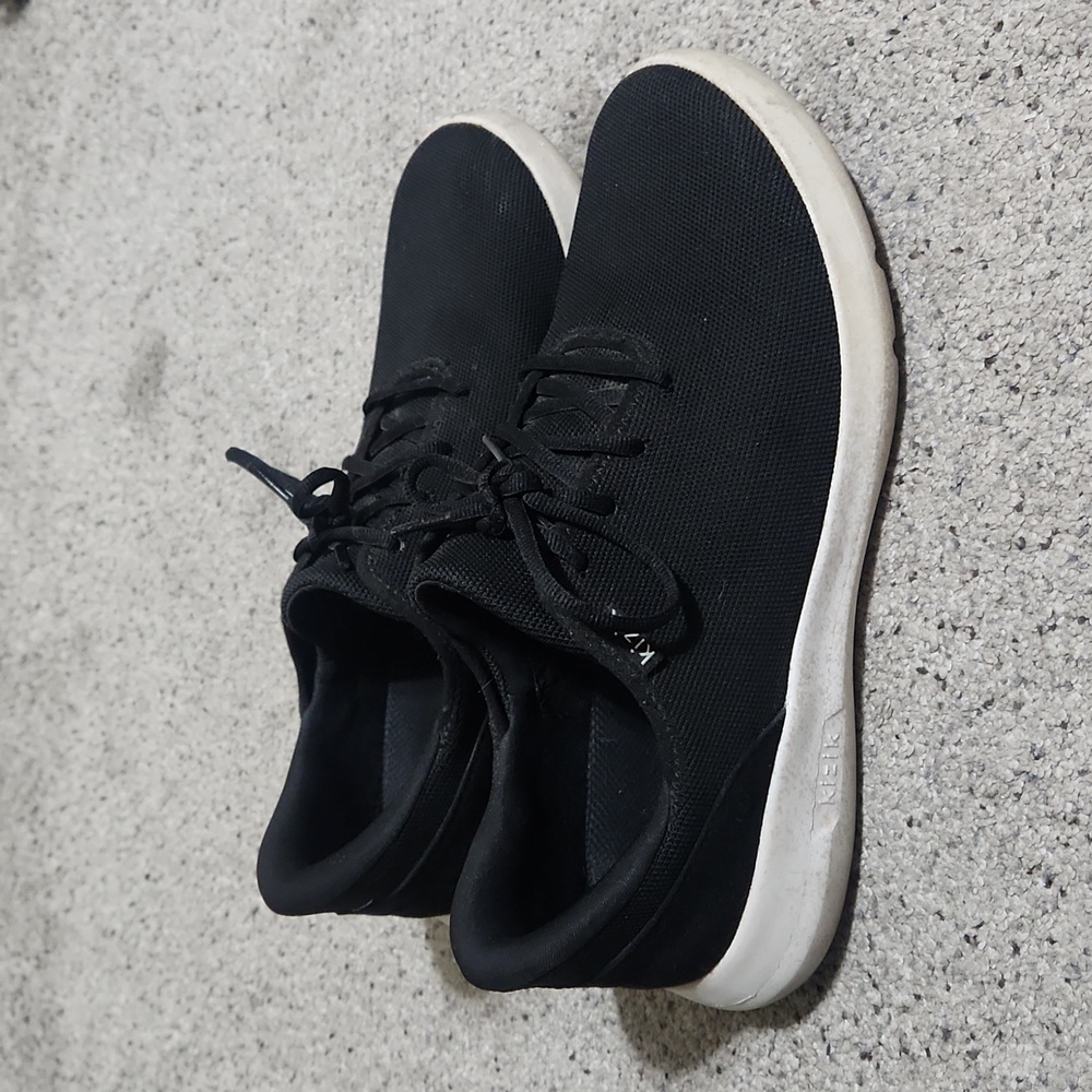 Kizik Unisex Madrid Eco Knit Sneakers in Black Size M 10.5/W 12 - Picture 5 of 13